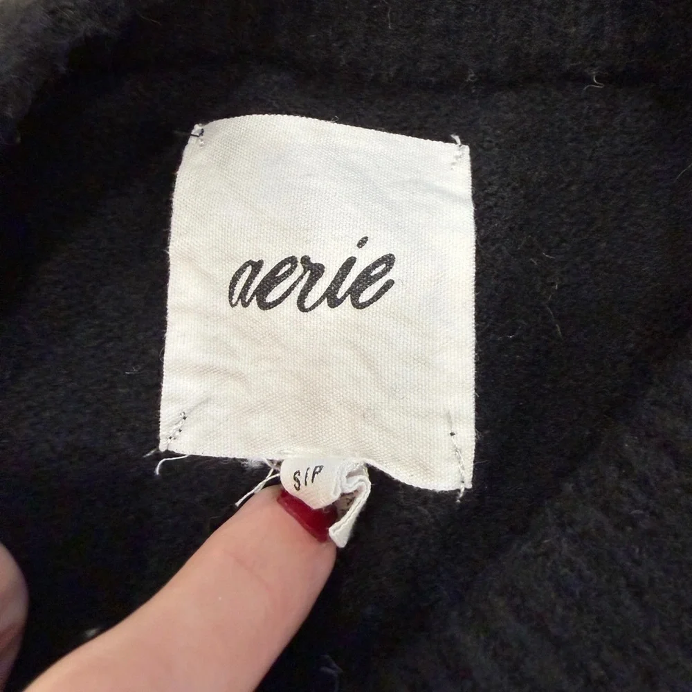 Aerie Women's Black Crewneck Sweater